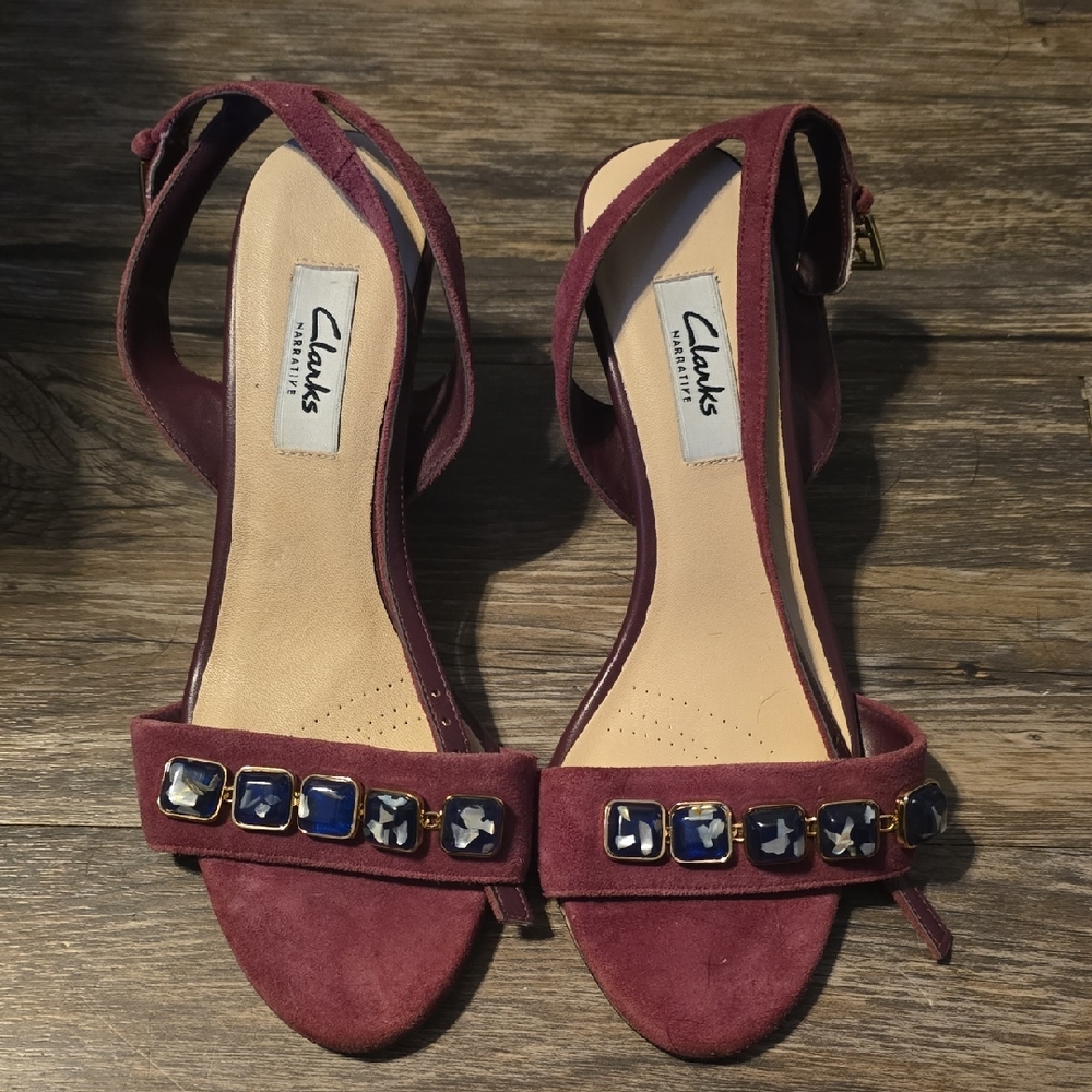 Clarks wine Heels with Luxurious Suede Finish